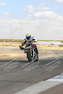 media/Nov-03-2024-TrackDaz (Sun) [[44580f4982]]/B Group/1220pm (Wheelie Bump)/